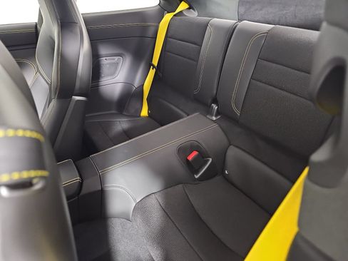 Used 2025 Porsche 911 GT3 RWD image 12