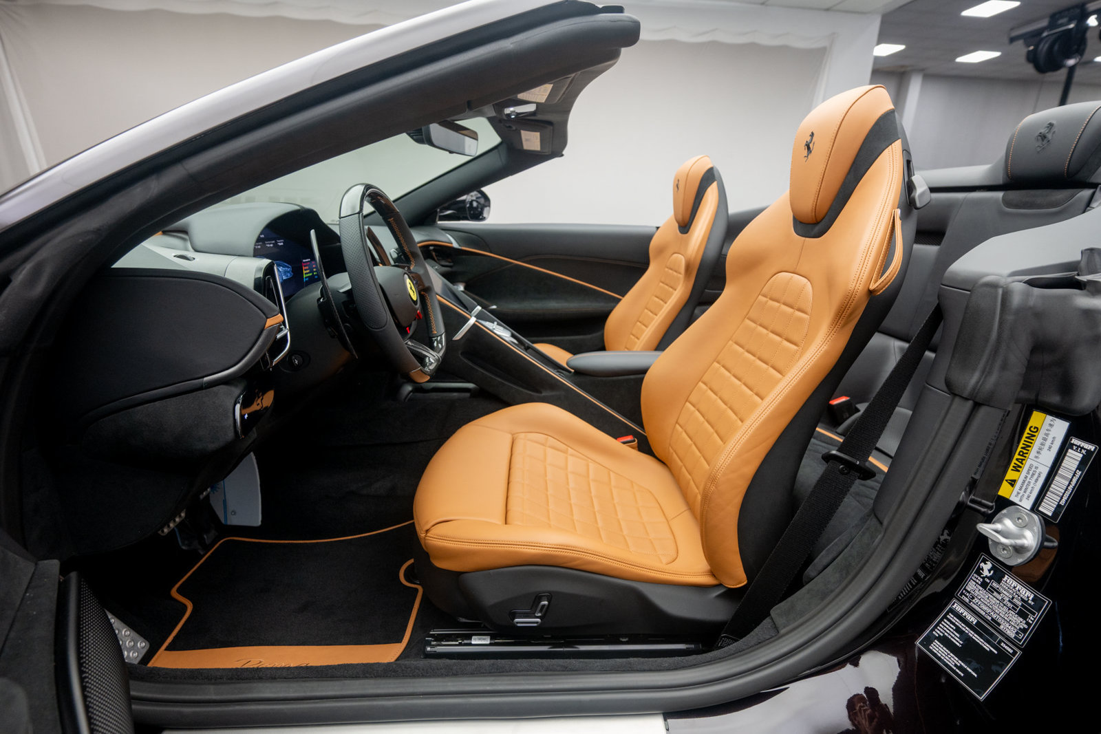 Used 2026 Ferrari Roma Spider RWD image 19