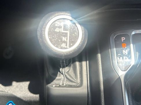 Used 2021 Jeep Wrangler Unlimited Sahara w/ Uconnect 4C Nav & Sound Group AWD/4WD image 26