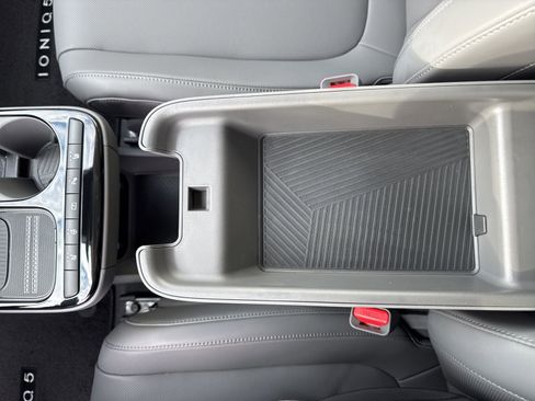 Certified 2025 Hyundai Ioniq 5 SEL image 29