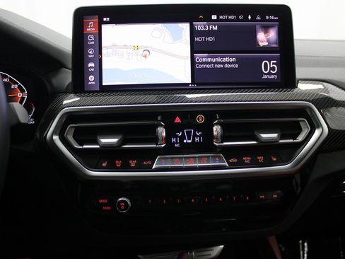 Used 2024 BMW X4 M40i w/ Premium Package image 31