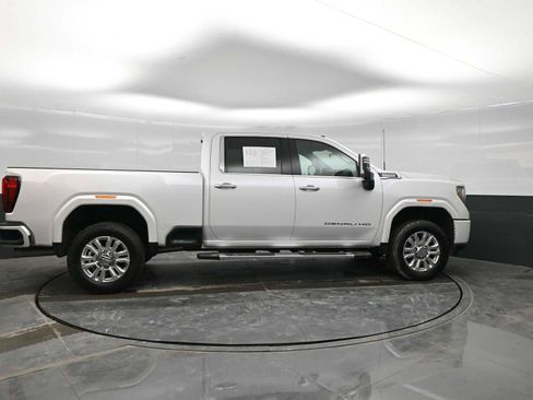 Used 2023 GMC Sierra 3500 Denali w/ Denali Ultimate Package image 9