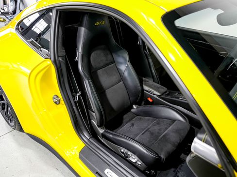 Used 2015 Porsche 911 Carrera GTS image 28