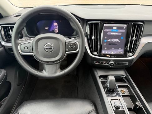 Used 2025 Volvo S60 B5 Core FWD image 15