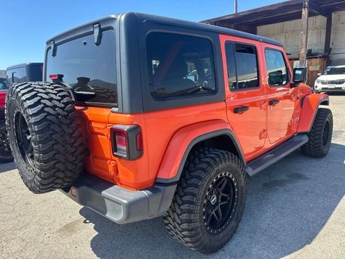 Used 2020 Jeep Wrangler Unlimited Sahara AWD/4WD image 5