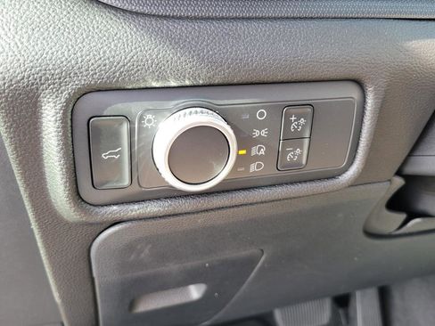 Used 2022 Ford Explorer Base image 22