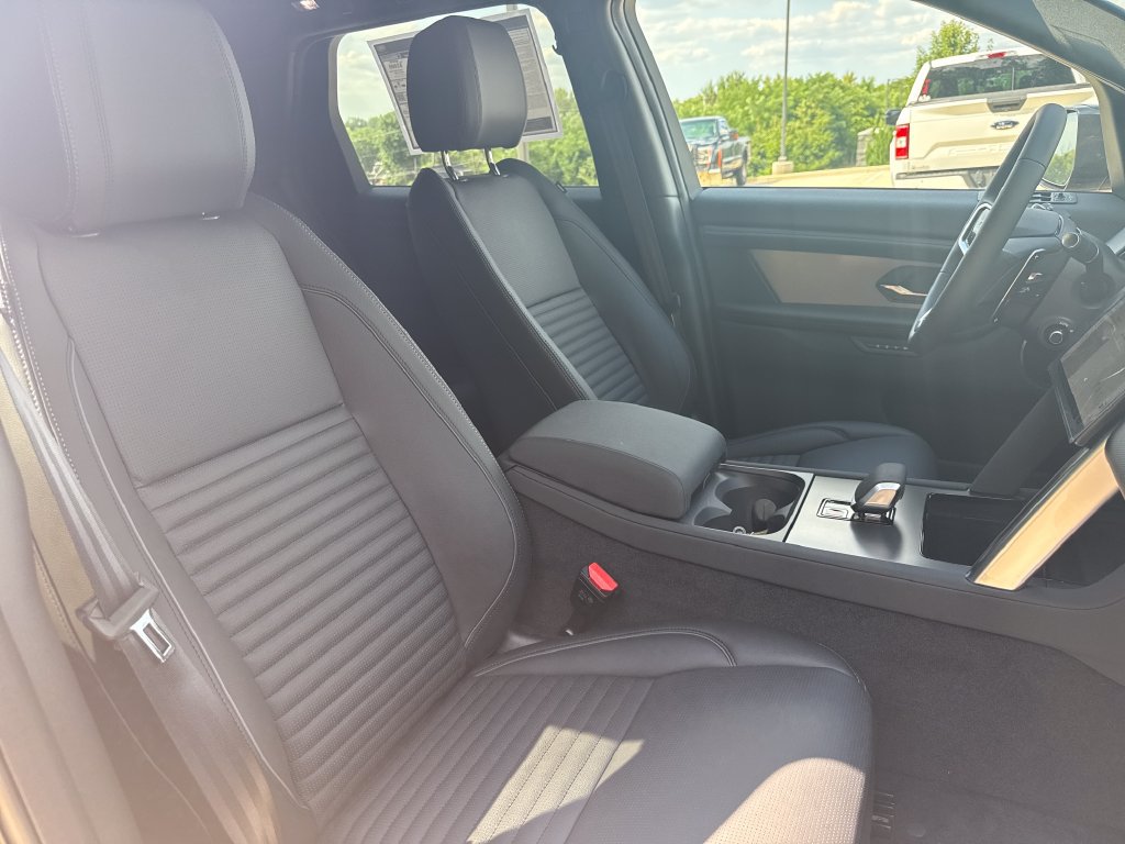 New 2026 Land Rover Discovery Sport Landmark AWD/4WD image 15