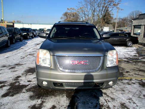 Used 2009 GMC Yukon SLT image 3