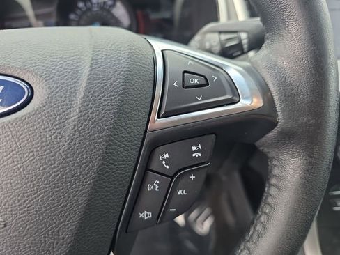 Used 2019 Ford Edge SEL w/ Equipment Group 201A FWD image 19