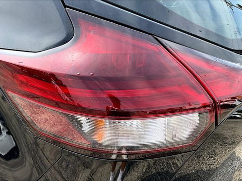 Used 2024 Nissan Kicks SV image 28