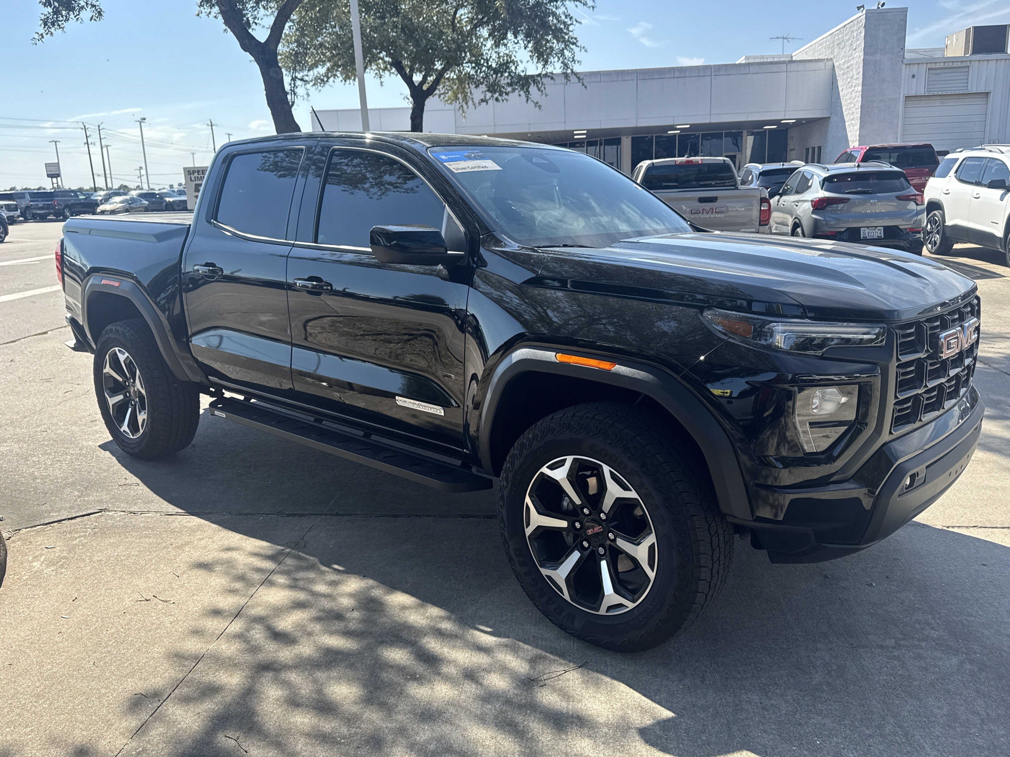 Used 2024 GMC Canyon Elevation w/ Elevation Premium Package RWD image 17
