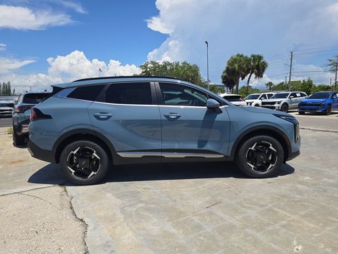 New 2026 Kia Sportage EX AWD/4WD image 9