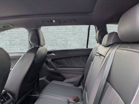 Certified 2023 Volkswagen Tiguan SE R-Line FWD image 15