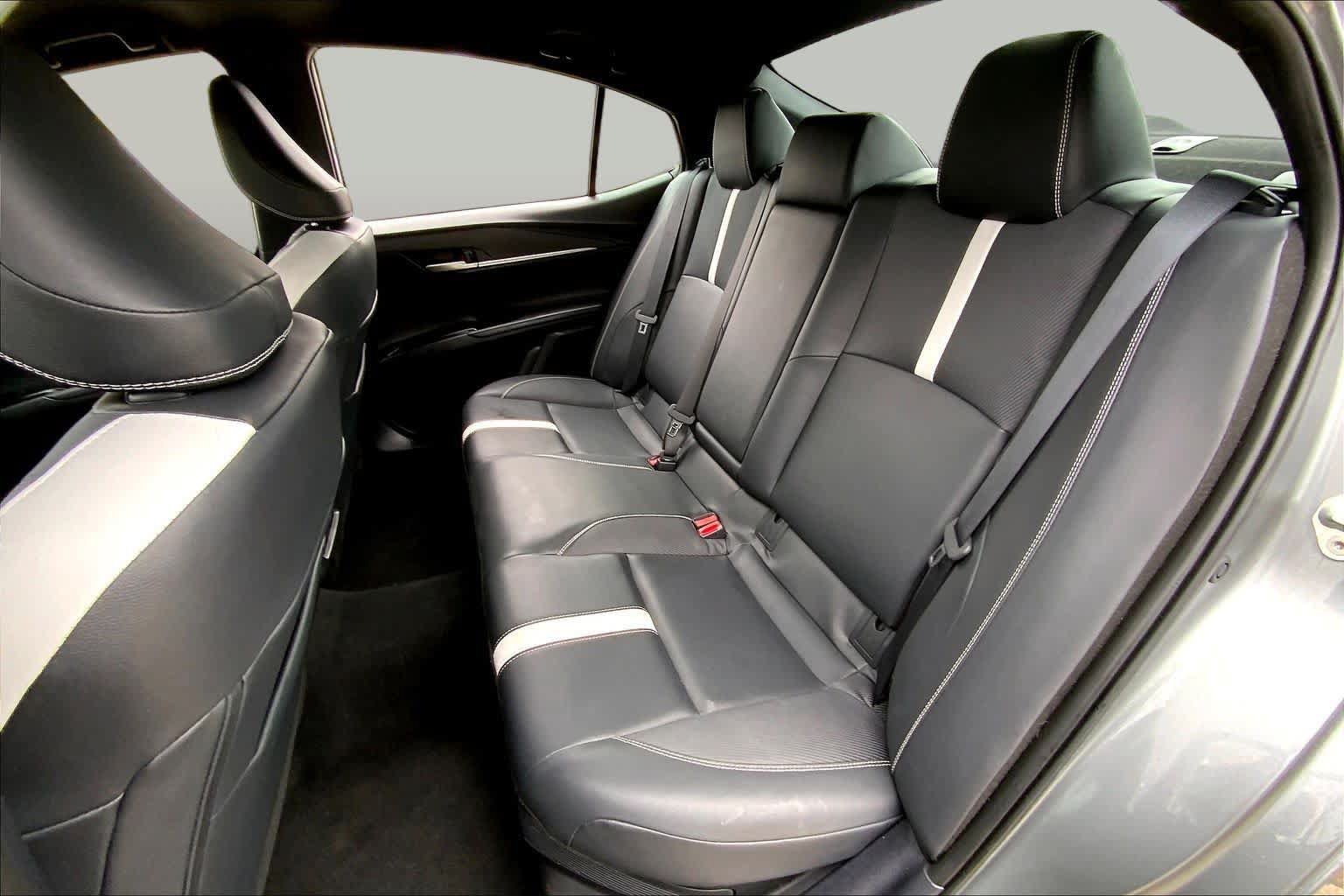 Used 2025 Toyota Camry SE FWD image 19