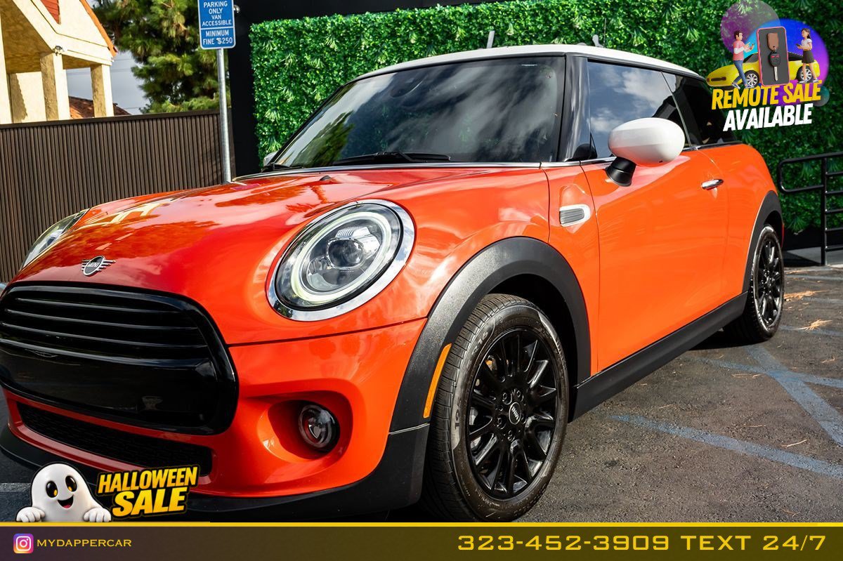 Used 2021 MINI Cooper 2-Door Hardtop w/ 6.5" Touchscreen Package FWD image 2