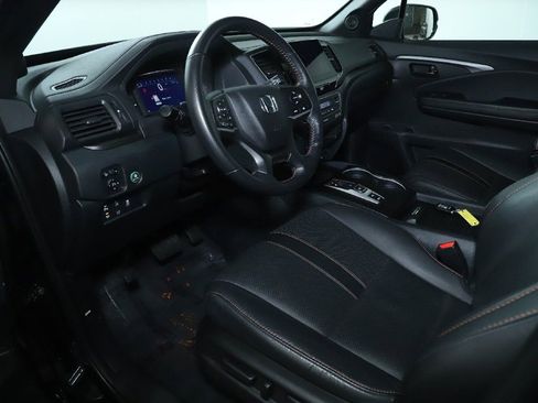 Used 2023 Honda Passport TrailSport image 17