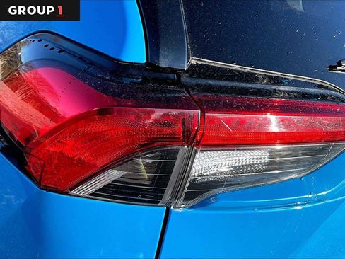 Used 2020 Toyota RAV4 XLE w/ Convenience Package image 28