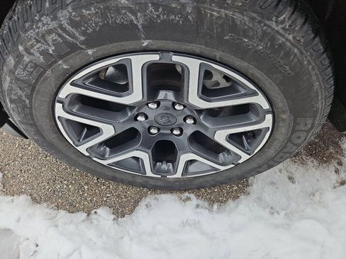 Used 2025 RAM 1500 Laramie image 5