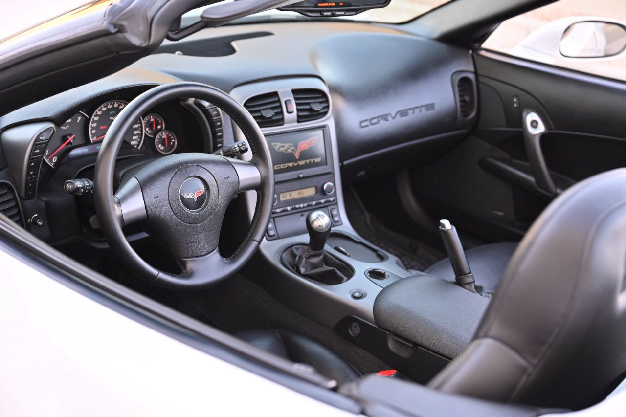 Used 2006 Chevrolet Corvette Convertible w/ Preferred Equipment Group RWD image 33