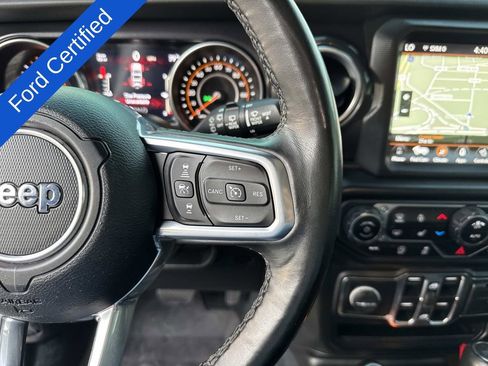 Used 2022 Jeep Wrangler Unlimited Sahara image 25