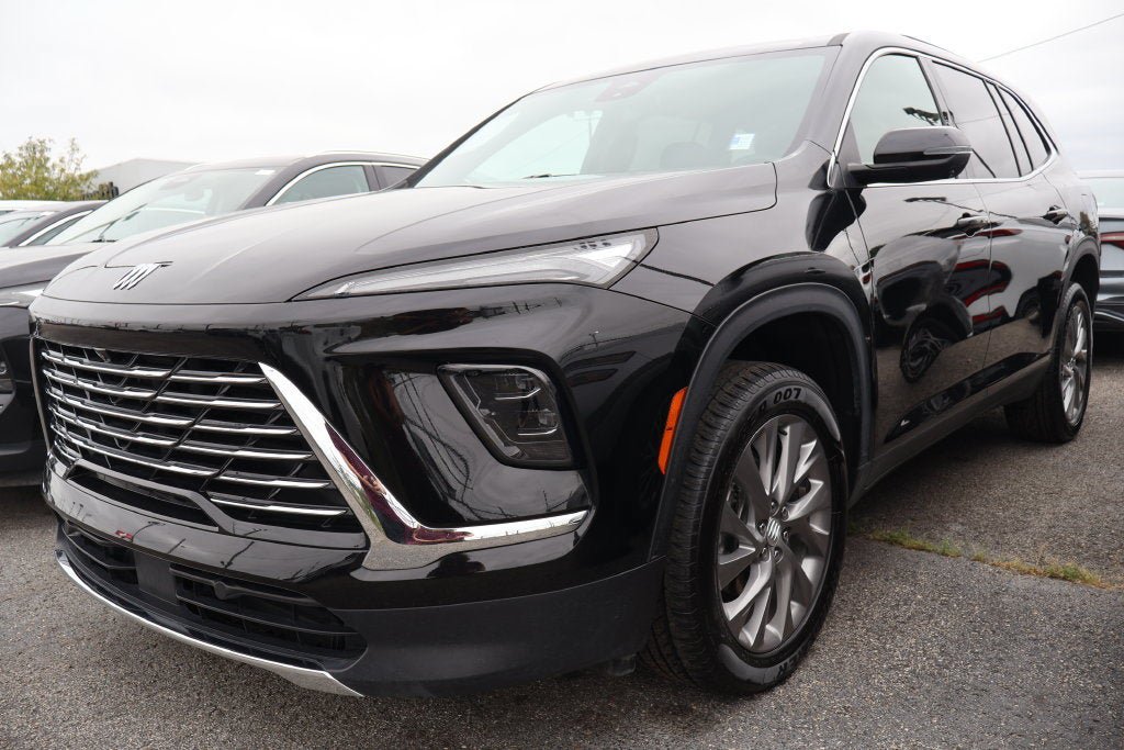 Used 2026 Buick Enclave Preferred AWD/4WD image 1