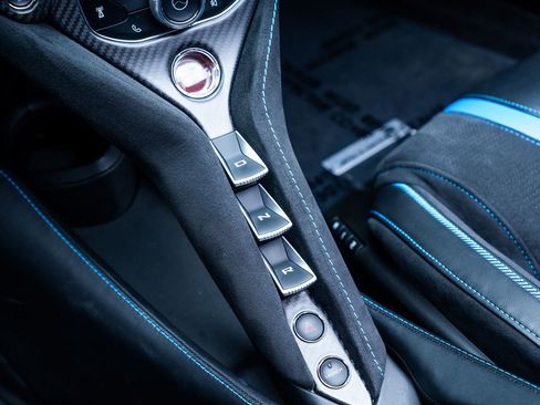 Used 2020 McLaren 720S Performance RWD image 19