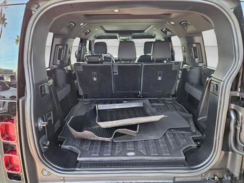 Used 2023 Land Rover Defender 130 SE image 6