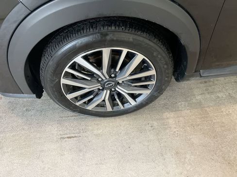 Used 2024 Nissan Kicks SV image 10