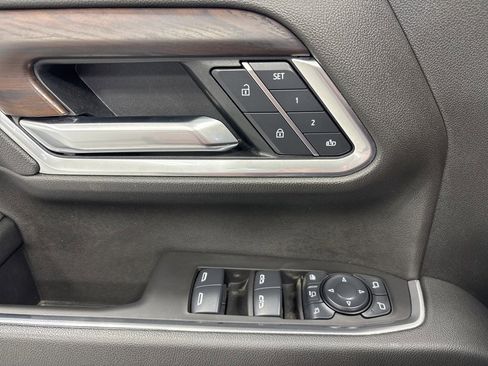 Used 2025 GMC Sierra 2500 SLT w/ SLT Premium Package image 37