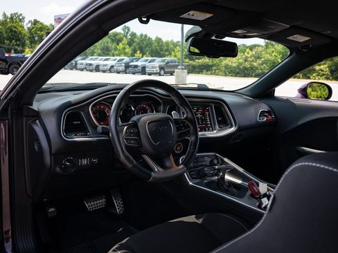 Used 2020 Dodge Challenger SRT Hellcat RWD image 27