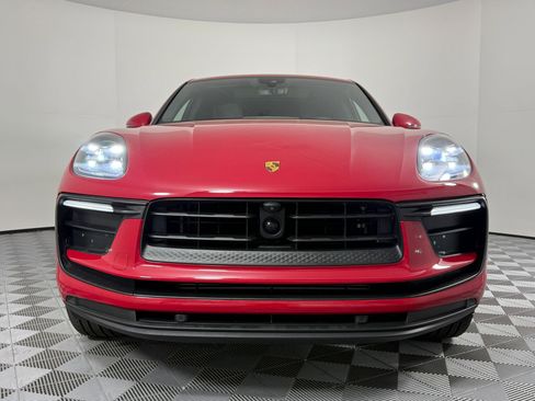 Certified 2023 Porsche Macan AWD/4WD image 6