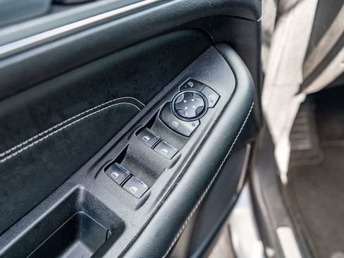 Used 2024 Ford Edge Titanium image 17