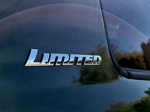 Used 2021 Toyota Tundra Limited w/ Limited Premium Package AWD/4WD image 55