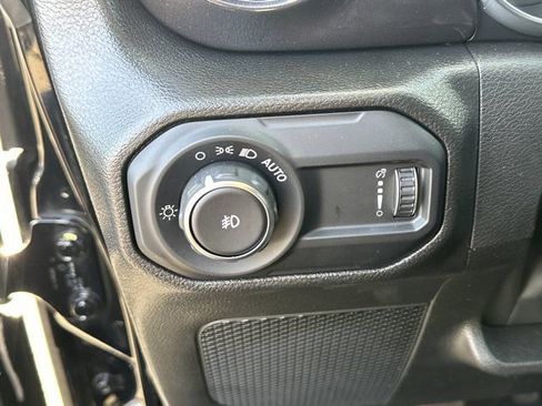 Certified 2023 Jeep Wrangler Altitude image 29