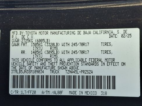 Used 2025 Toyota Tacoma SR5 image 29