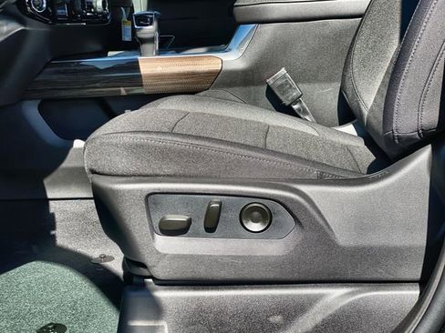 New 2026 Chevrolet Silverado 1500 LT w/ Z71 Off-Road Package image 24