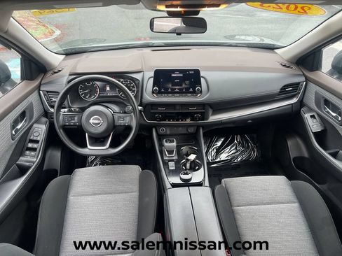 Used 2023 Nissan Rogue SV AWD/4WD image 17