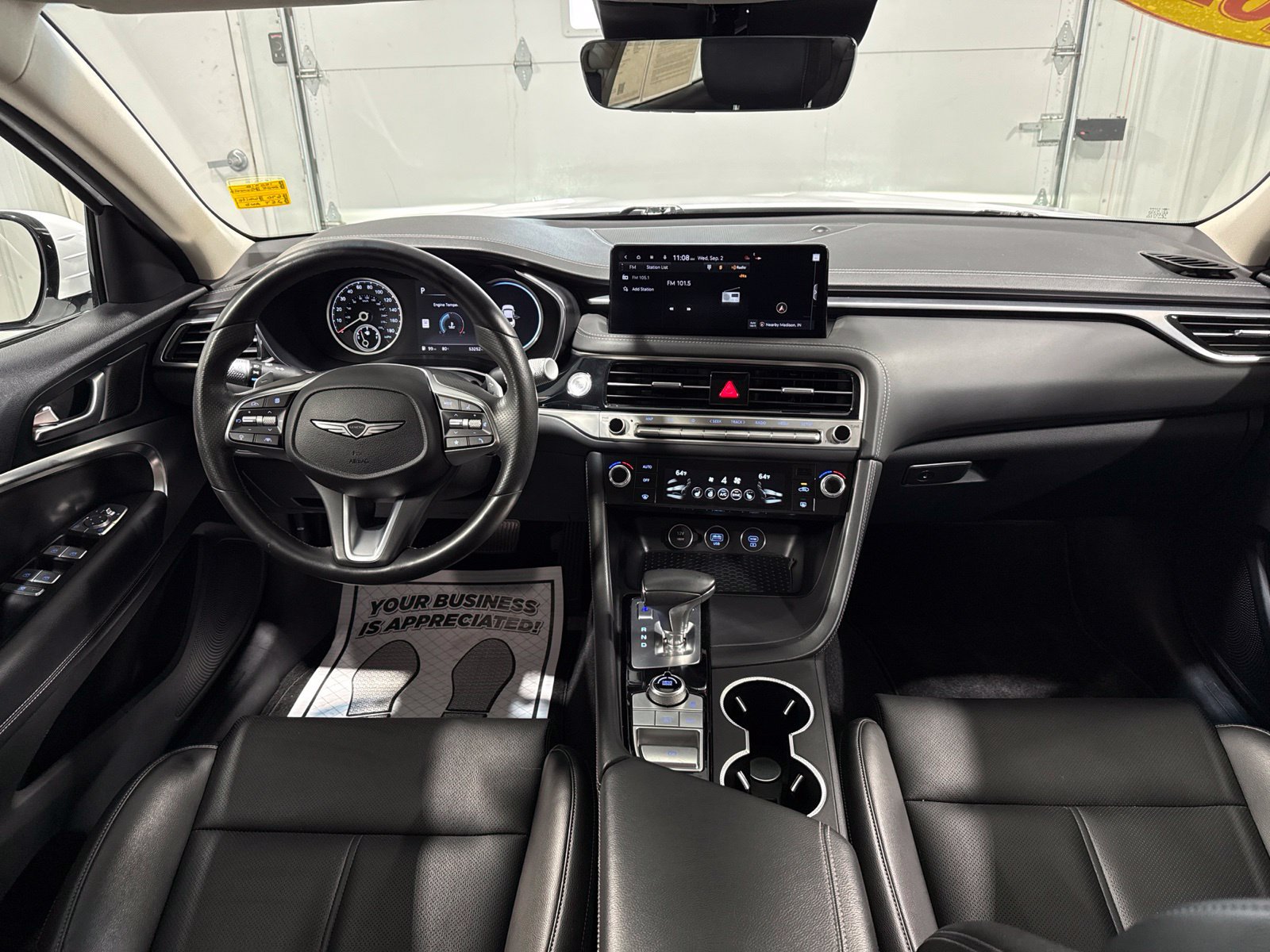 Used 2025 Genesis G70 2.5T AWD/4WD image 18