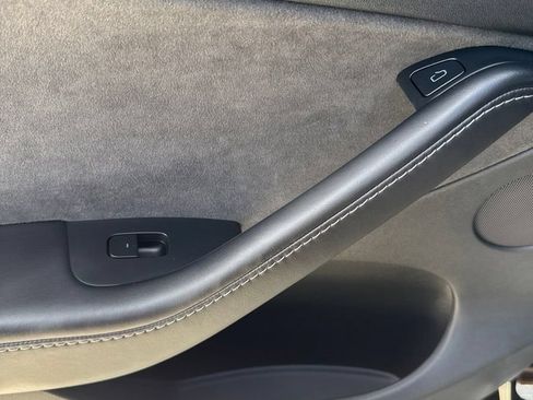 Used 2021 Tesla Model Y Long Range AWD/4WD image 21