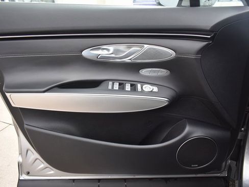 Used 2022 Genesis GV70 2.5T w/ Select Package image 14