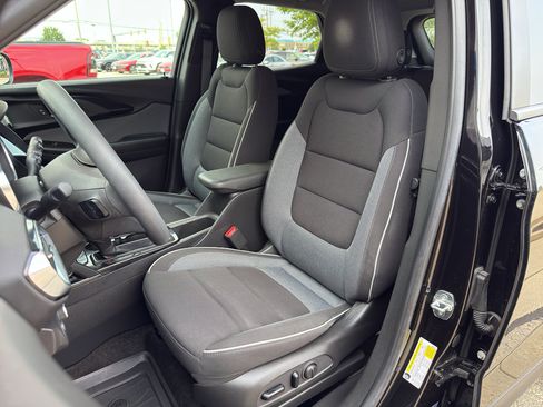 Used 2022 Chevrolet TrailBlazer LT w/ Convenience Package AWD/4WD image 12