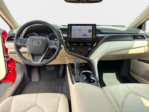 Used 2023 Toyota Camry XLE FWD image 17
