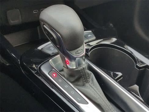 Used 2024 Chevrolet Trax LT image 32