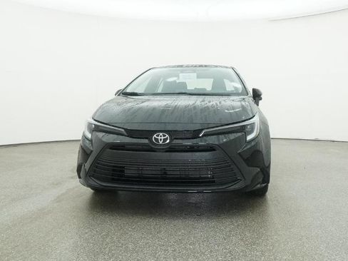 New 2026 Toyota Corolla LE image 2