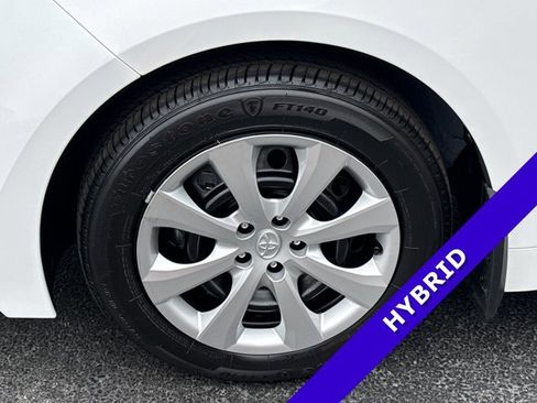 Used 2025 Toyota Corolla LE image 13