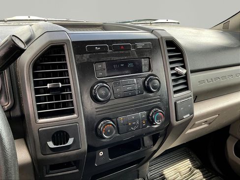 Used 2017 Ford F250 XL RWD image 11