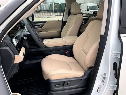 New 2026 INFINITI QX80 Pure w/ Cargo Package image 17