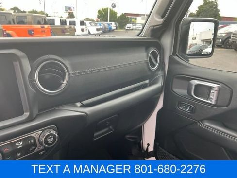 Used 2023 Jeep Wrangler Unlimited Sahara w/ Cold Weather Group AWD/4WD image 24