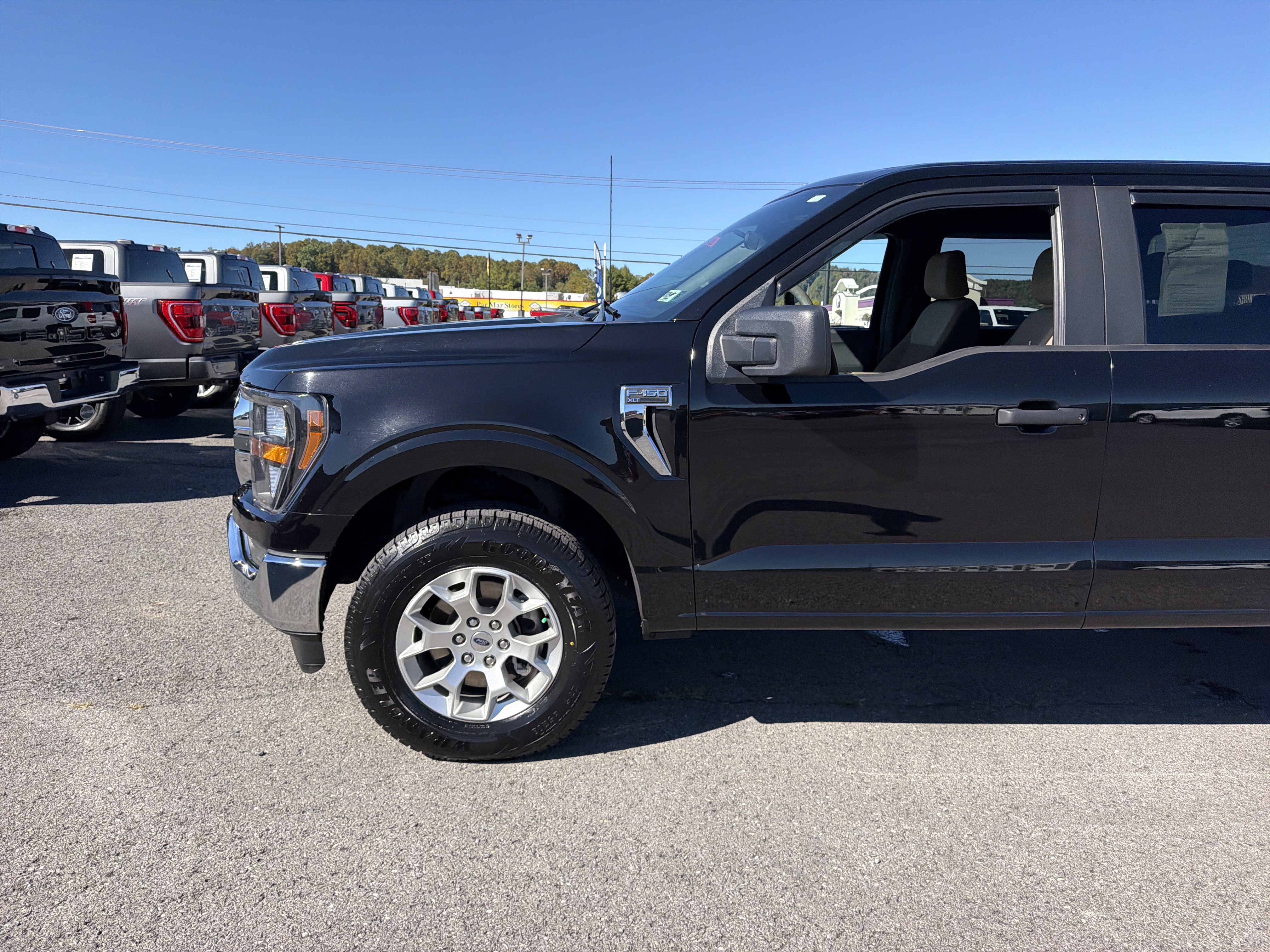 Used 2023 Ford F150 XLT AWD/4WD image 10