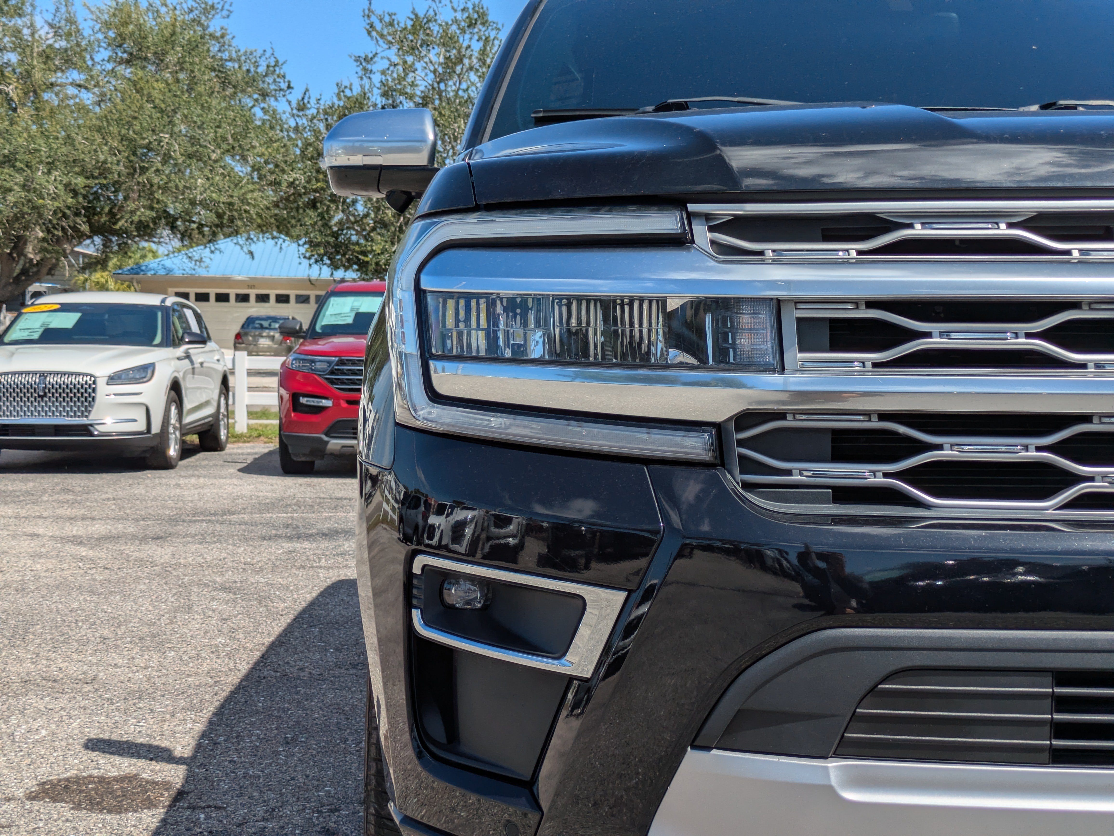 Used 2023 Ford Expedition Platinum AWD/4WD image 10